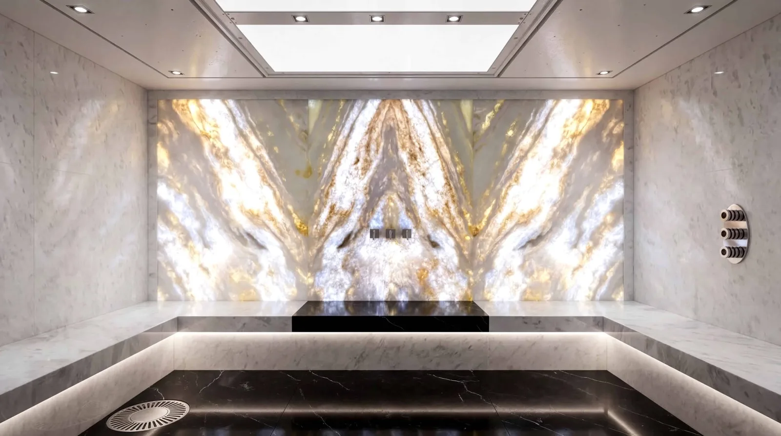 Modern hamam, aynalı ışık panosu ve gömme sıcak havuz